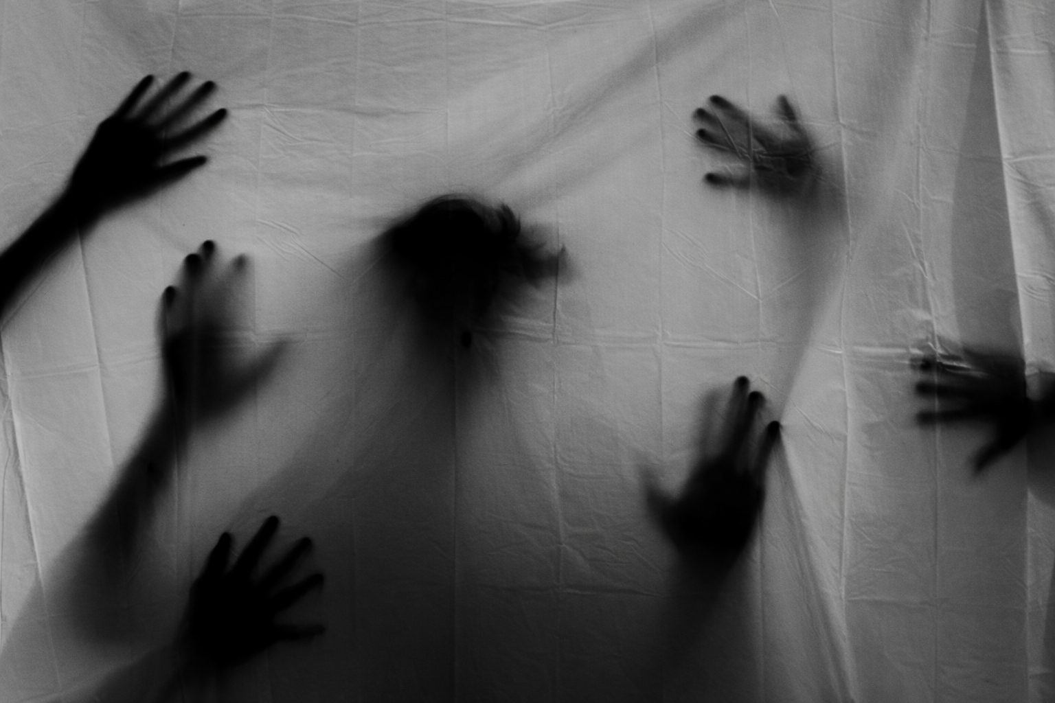 Kaçtığını Sandığın Yıkım Sana Ait