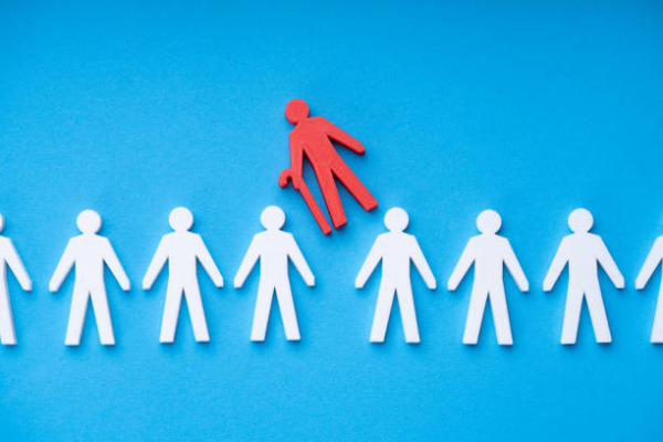 Yaşın Değil, Önyargının Sorunu: Yaş Ayrımcılığı (Ageism)