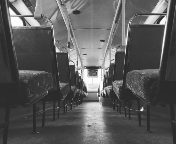 Boş Otobüste Ayakta Gitmek