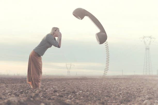Telefonlarımız Bizi Gerçekten Dinliyor mu? Reklamlar Neden Konuştuklarımızı Biliyor Gibi?
