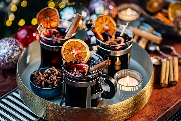 Glögg – İskandinav Usulü Baharatlı Sıcak Şarap