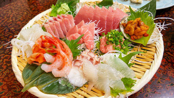 Sashimi (Saf Balık Dilimleri)