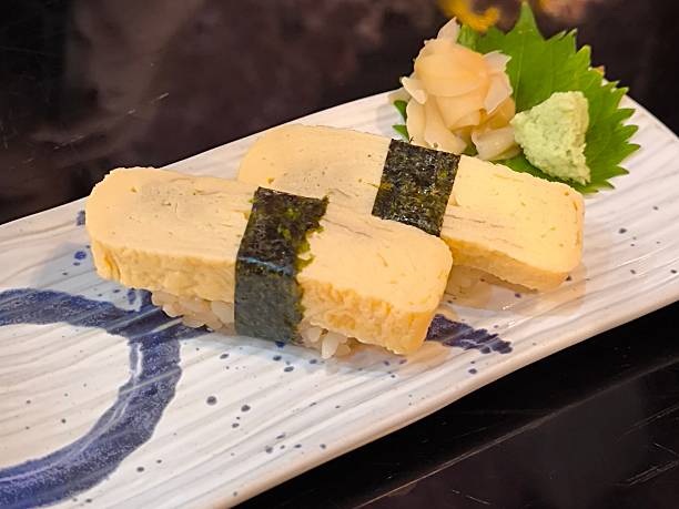 Tamago Sushi (Tatlı Japon Omletli Nigiri)