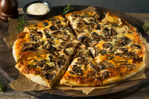 Funghi (Mantarlı) Pizza