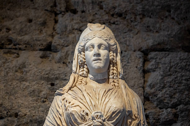 Zamanın Üzerine Dikiş: Cemil İpekçi Türkiye’nin Müzelerini Giydirseydi