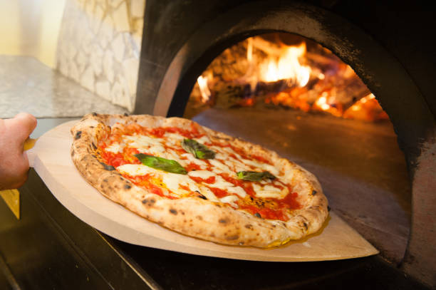 Napoli’nin Pizza Geleneği: Bir Şehrin Fırından Çıkan Hafızası