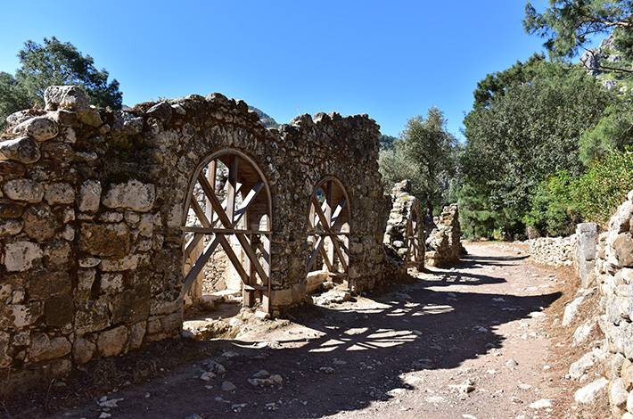 Tanrıların Evi: Sönmeyen Ateşin Kenti Olympos
