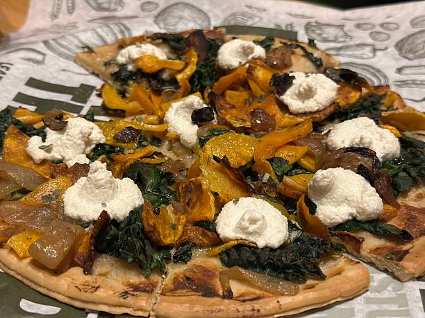 Tatlı Patatesli ve Keçi Peynirli Pizza