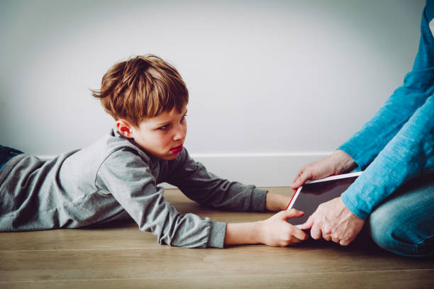Çocuklarda Dikkat Dağınıklığı ve Tablet Bağımlılığı