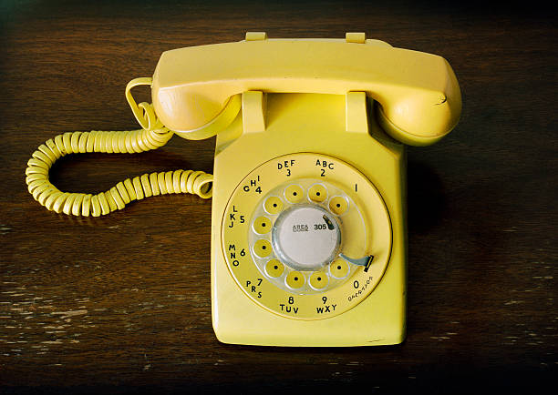 Eski Çevirmeli Telefonlardaki Harfler Neden Vardı?